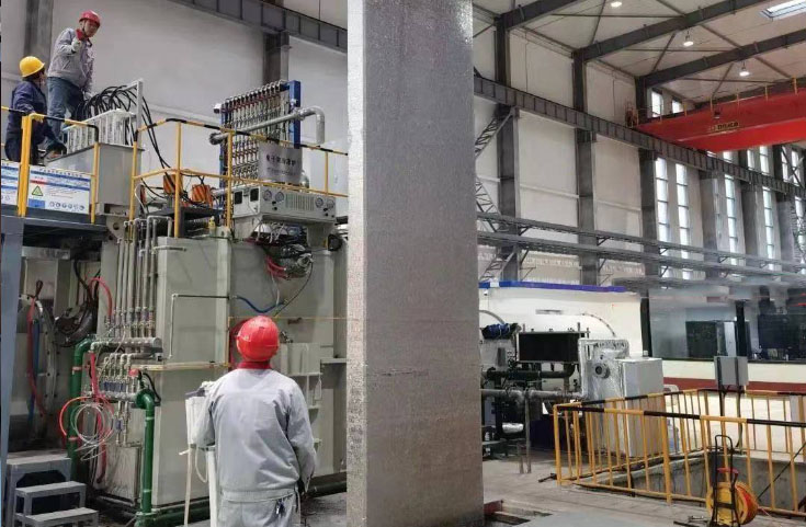 10噸電子束冷床熔煉EB爐項目出錠成功
